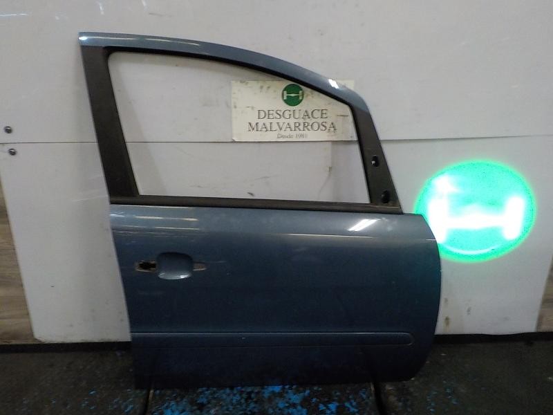 Recambio de puerta delantera derecha para opel zafira b 1.9 cdti referencia OEM IAM   