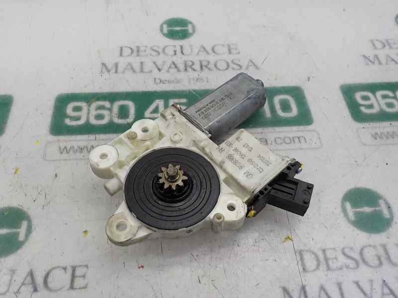 Recambio de motor elevalunas delantero derecho para opel vectra c berlina comfort referencia OEM IAM   