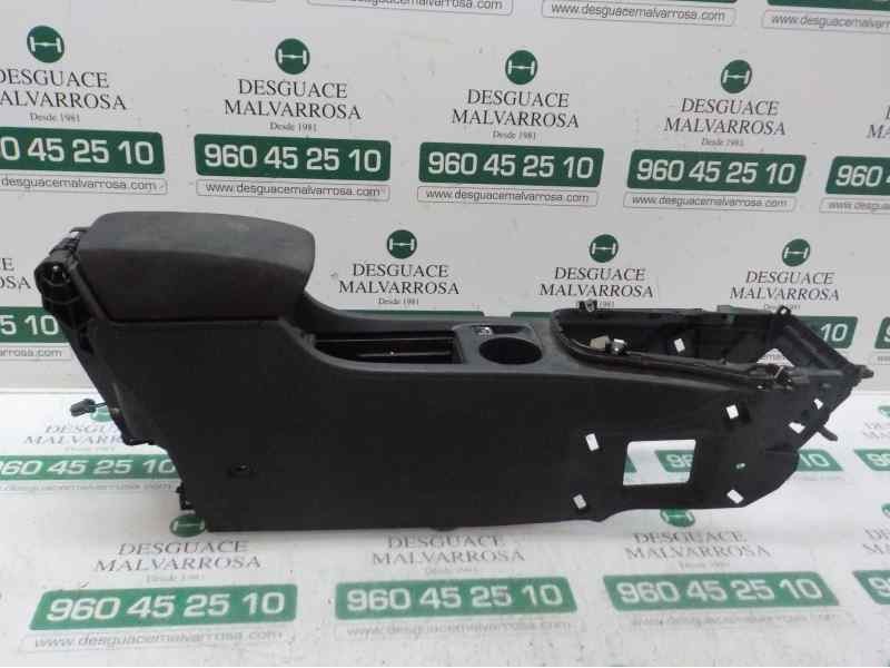 Recambio de apoyabrazos central para opel astra j lim. 2.0 16v cdti referencia OEM IAM   