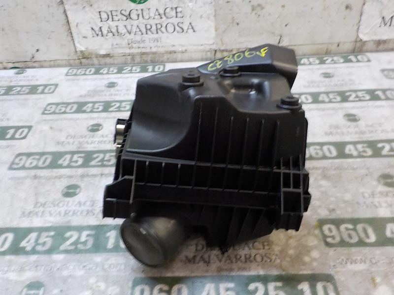 Recambio de filtro aire para toyota rav 4 2.0 d-4d cat referencia OEM IAM 17700YV020  