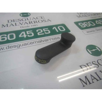 MANETA ELEVALUNAS TRASERA IZQUIERDA 24400084 