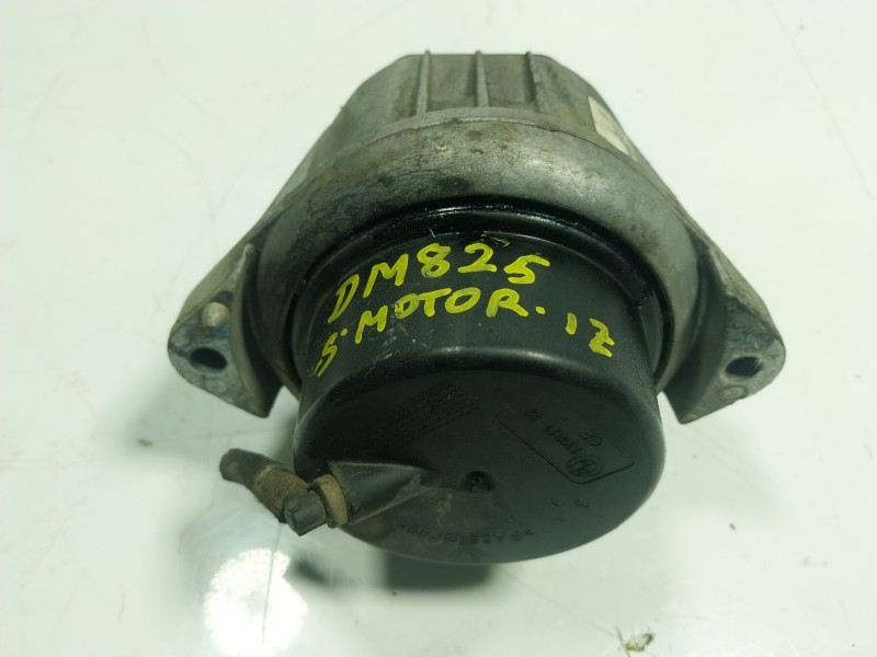 Recambio de soporte motor izquierdo para bmw x1 (e84) 2.0 16v turbodiesel referencia OEM IAM 22116773742 677374203 