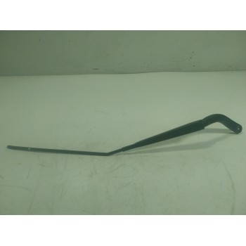 BRAZO LIMPIA DELANTERO DERECHO A4538240100 