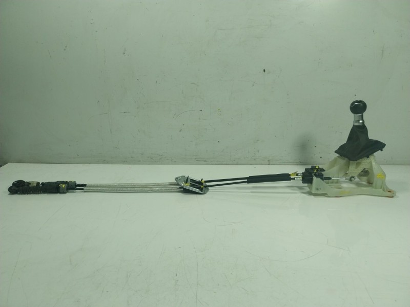 Recambio de palanca cambio para kia stonic (ybcuv) 1.2 cat referencia OEM IAM 43700H8160WK  