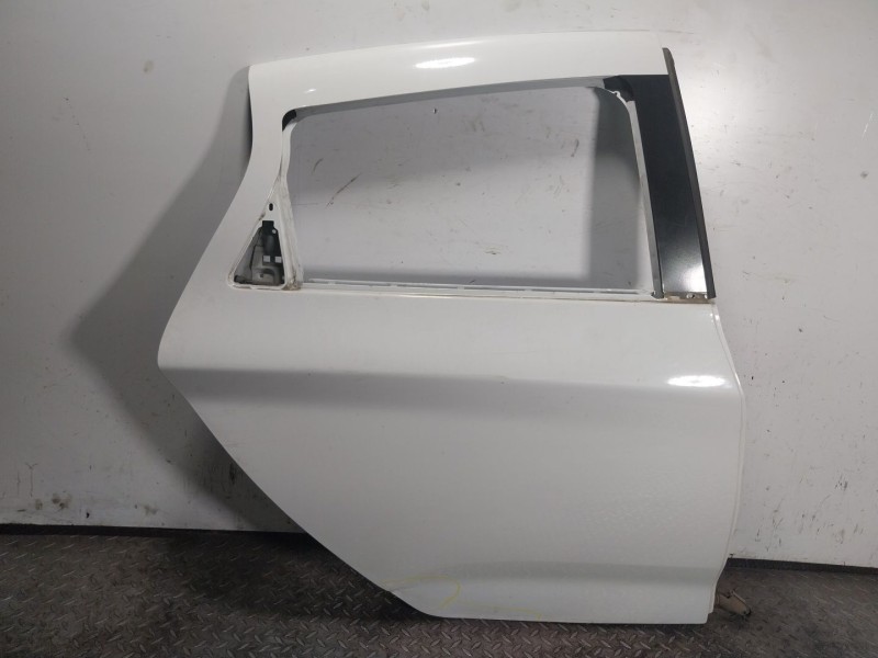 Recambio de puerta trasera derecha para renault zoe (bfm_) zoe referencia OEM IAM 821008742R  