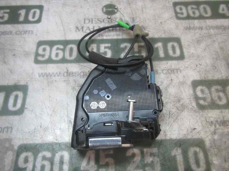 Recambio de cerradura puerta trasera derecha para toyota rav 4 referencia OEM IAM 6905033120  