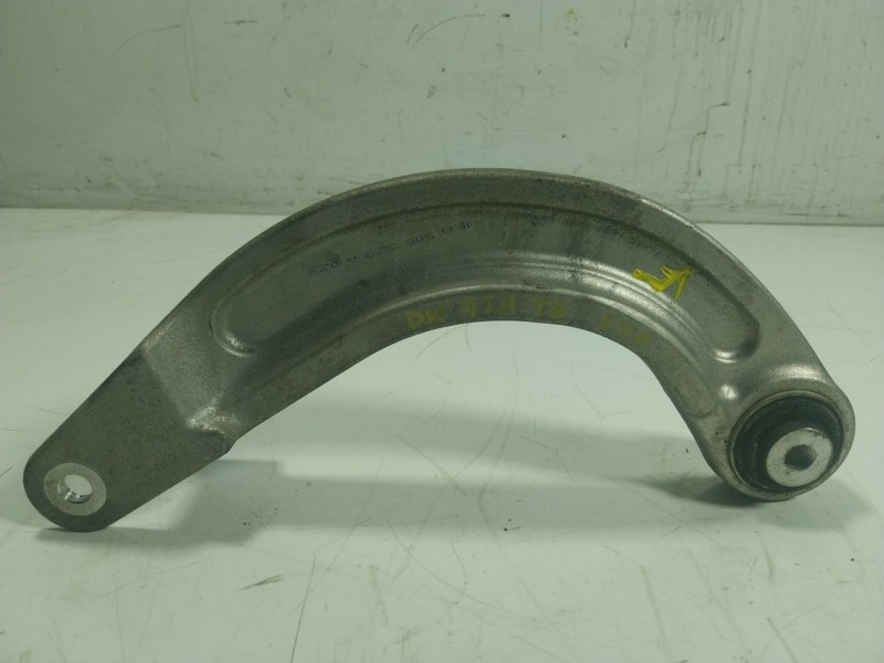 Recambio de brazo suspension superior trasero derecho para audi q4 e-tron aq4e f4bac3 referencia OEM IAM 1EA505323A 1EA505351 