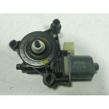 MOTOR ELEVALUNAS DELANTERO DERECHO 5Q0959802A 5Q0959802A 
