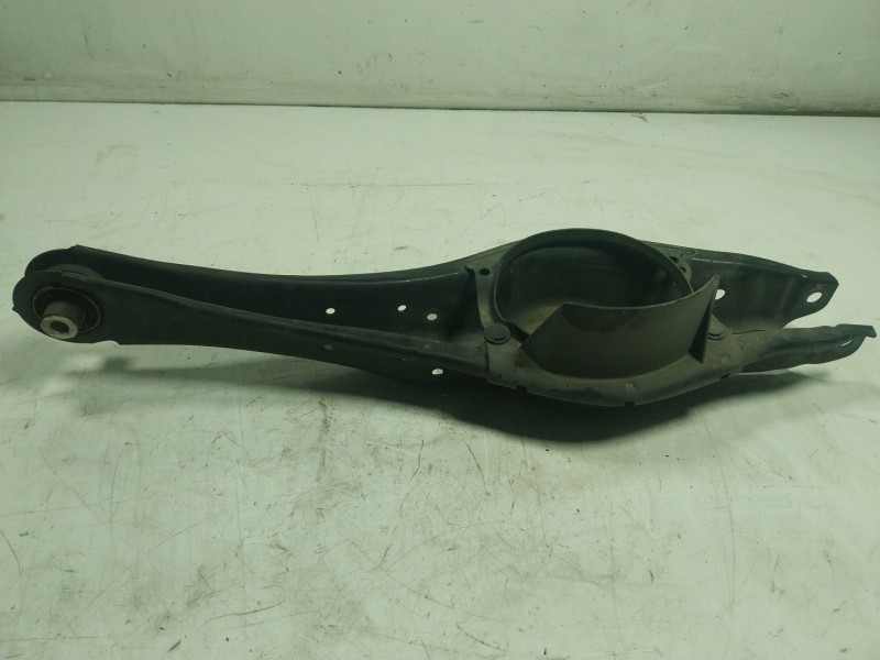 Recambio de brazo suspension inferior trasero izquierdo para audi a3 (8v) 2.0 16v tdi referencia OEM IAM 5Q0505311D  