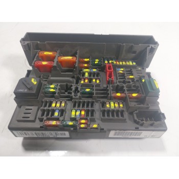 CAJA RELES / FUSIBLES 61149119445 911944604 