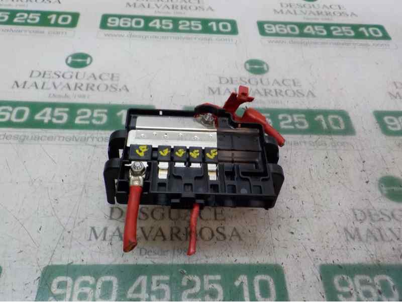 Recambio de caja reles / fusibles para bmw serie 3 berlina (e90) 2.0 16v diesel referencia OEM IAM 61146971370  