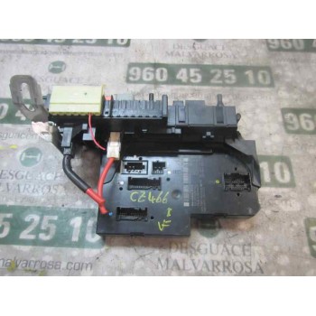 CAJA RELES / FUSIBLES A2129000004 A2129003702 