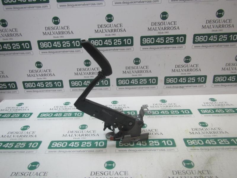 Recambio de palanca freno de mano para peugeot 308 1.6 16v hdi referencia OEM IAM 4701F8  