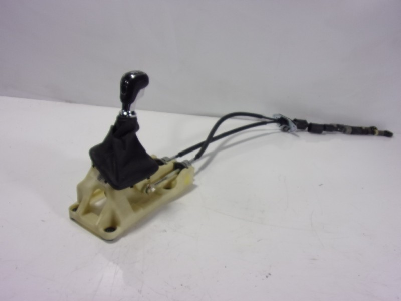 Recambio de palanca cambio para kia cee´´d 1.6 gdi cat referencia OEM IAM 43700A2520WK 43700A2520 