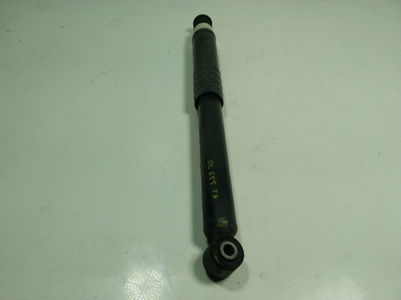 Recambio de amortiguador trasero derecho para renault zoe referencia OEM IAM  562108289R 