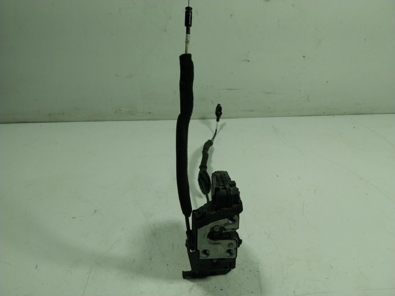 Recambio de cerradura puerta trasera izquierda para renault zoe life referencia OEM IAM  805031107R 