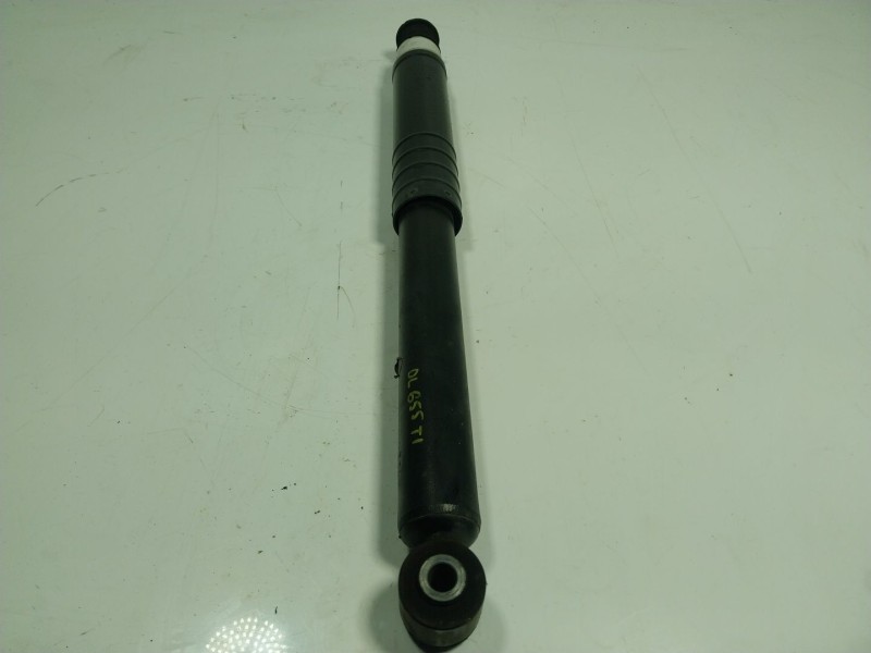 Recambio de amortiguador trasero izquierdo para renault zoe referencia OEM IAM  562108289R 