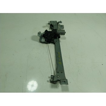 ELEVALUNAS TRASERO DERECHO 827206781R 