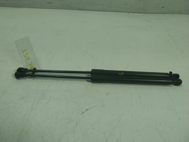 Recambio de amortiguadores maletero / porton para renault zoe referencia OEM IAM  904502915R 