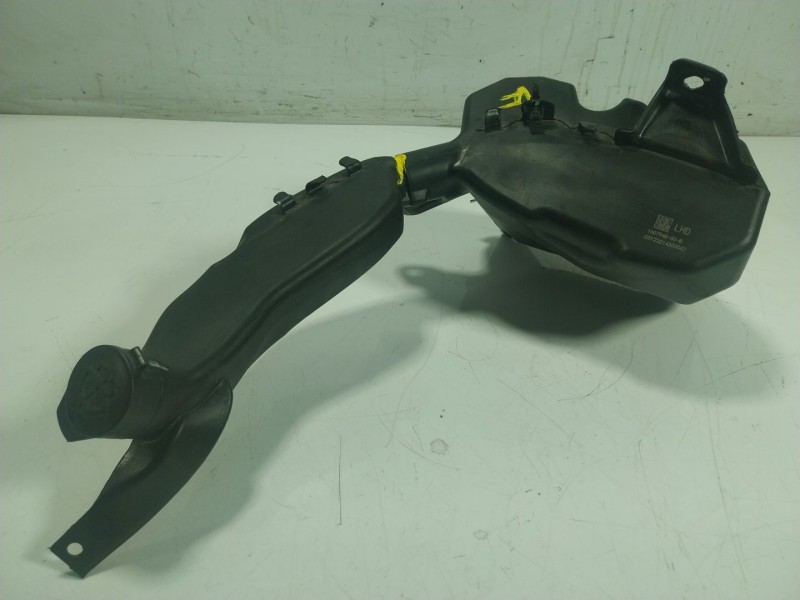 Recambio de deposito limpia para tesla model y ev a las 4 ruedas referencia OEM IAM 160794900A 160794800B 