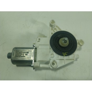 MOTOR ELEVALUNAS DELANTERO DERECHO A1669060301 A1669060301 