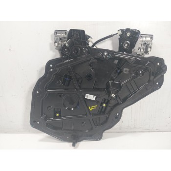 ELEVALUNAS TRASERO DERECHO 152680100C 149551300F