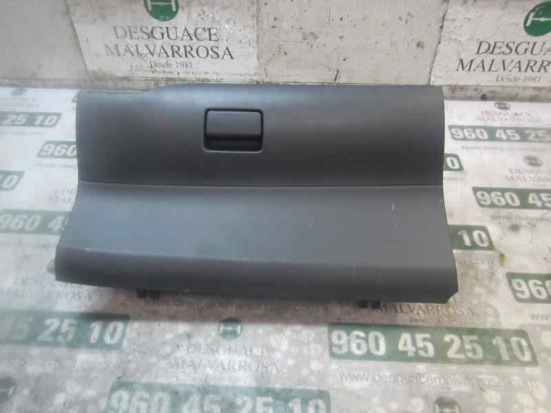 Recambio de guantera para toyota auris 1.4 turbodiesel cat referencia OEM IAM 5555002131B0  