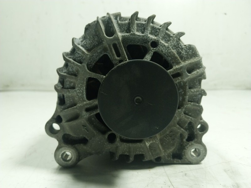 Recambio de alternador para volkswagen golf vii lim. 1.6 tdi dpf referencia OEM IAM 03L903023L 03L903023L 