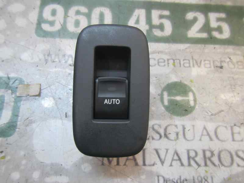 Recambio de mando elevalunas trasero derecho para toyota auris 1.4 turbodiesel cat referencia OEM IAM 8465602060B0  