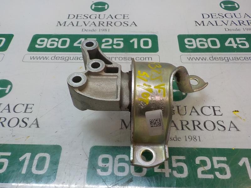 Recambio de soporte motor derecho para ford ka (ccu) titanium+ referencia OEM IAM 1583044  