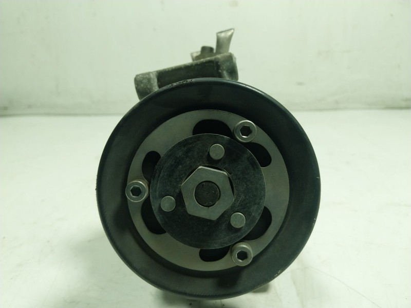 Recambio de compresor aire acondicionado para volkswagen golf vii lim. 1.6 tdi dpf referencia OEM IAM 5Q0820803F 510820803 