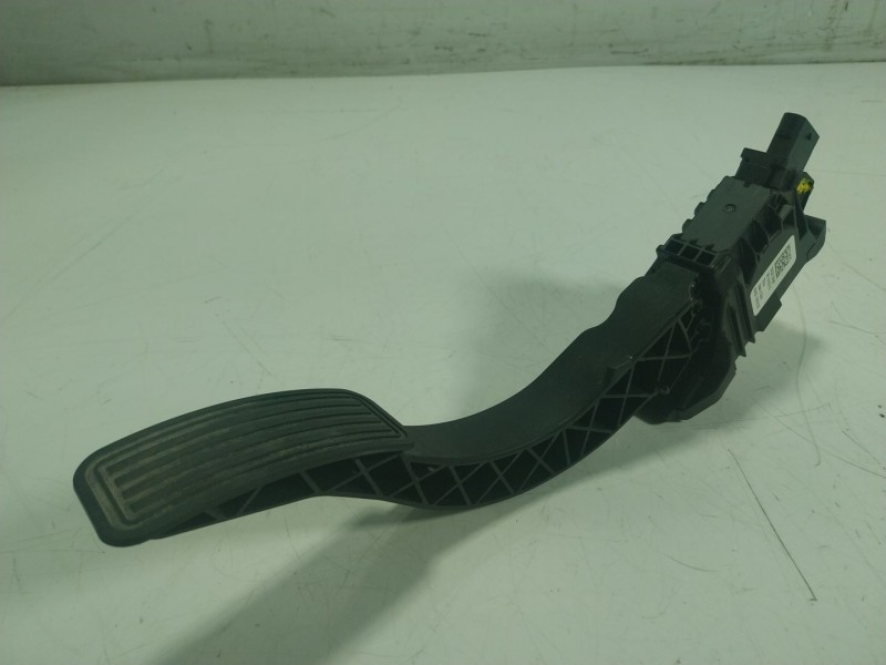 Recambio de potenciometro pedal para tesla model y ev a las 4 ruedas referencia OEM IAM 118869500A  762321156967