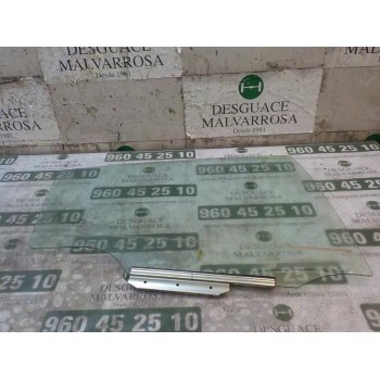 CRISTAL PUERTA TRASERO DERECHO 681300D200 