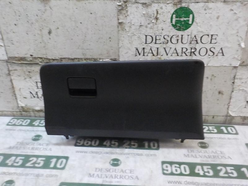 Recambio de guantera para toyota yaris 1.0 cat referencia OEM IAM 555500D171C1  