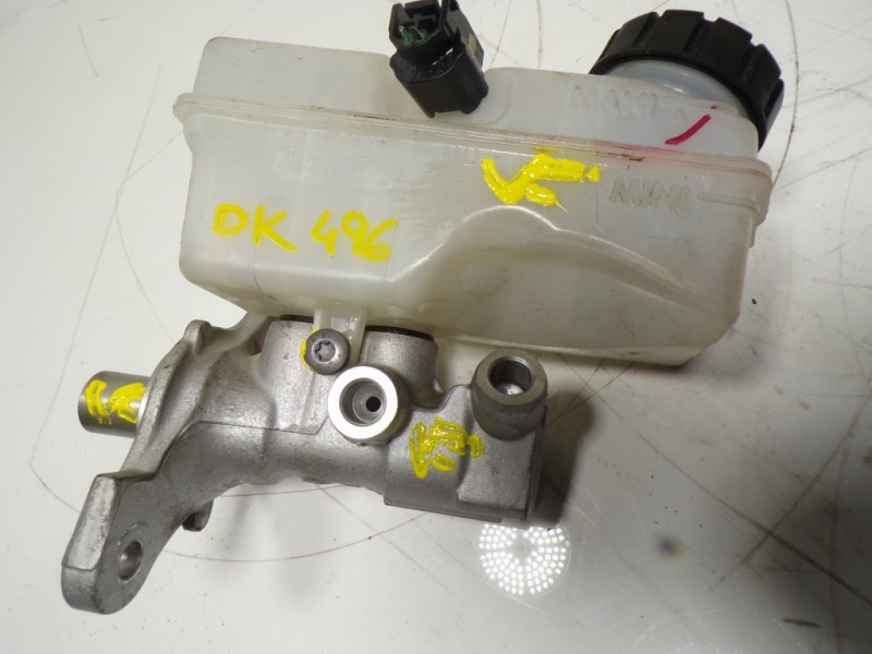 Recambio de bomba freno para dacia sandero 1.0 12v cat referencia OEM IAM 460111938R 1070529S01 460915125R