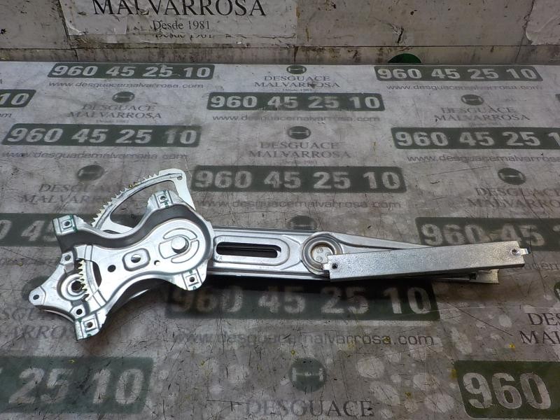 Recambio de elevalunas delantero derecho para toyota yaris 1.4 turbodiesel cat referencia OEM IAM 698100D300  