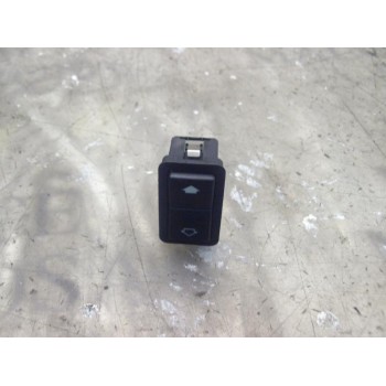 MANDO ELEVALUNAS TRASERO DERECHO 61318368974 8368974 