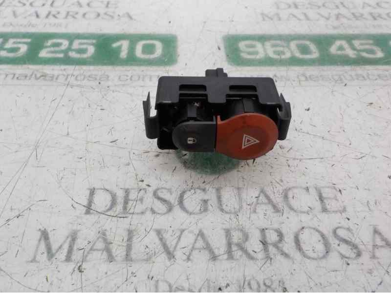 Recambio de warning para renault kangoo profesional referencia OEM IAM   