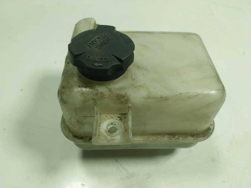 Recambio de deposito expansion para kia carens iv 1.7 crdi referencia OEM IAM 254303W000  