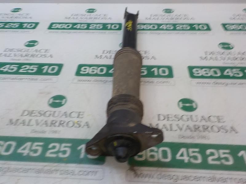 Recambio de amortiguador trasero derecho para hyundai i30 1.6 crdi cat referencia OEM IAM 553112R700  