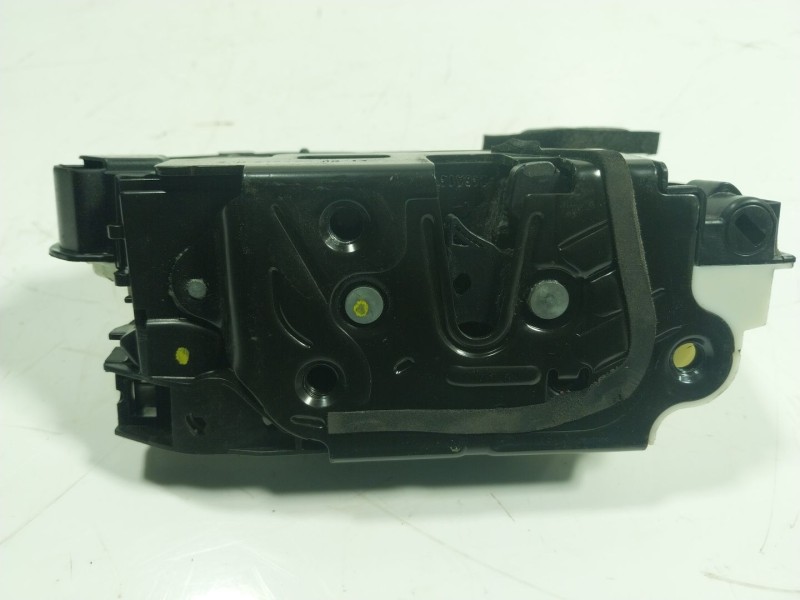 Recambio de cerradura puerta delantera derecha para skoda yeti 1.2 tsi referencia OEM IAM 5K1837016C 5E1837016 