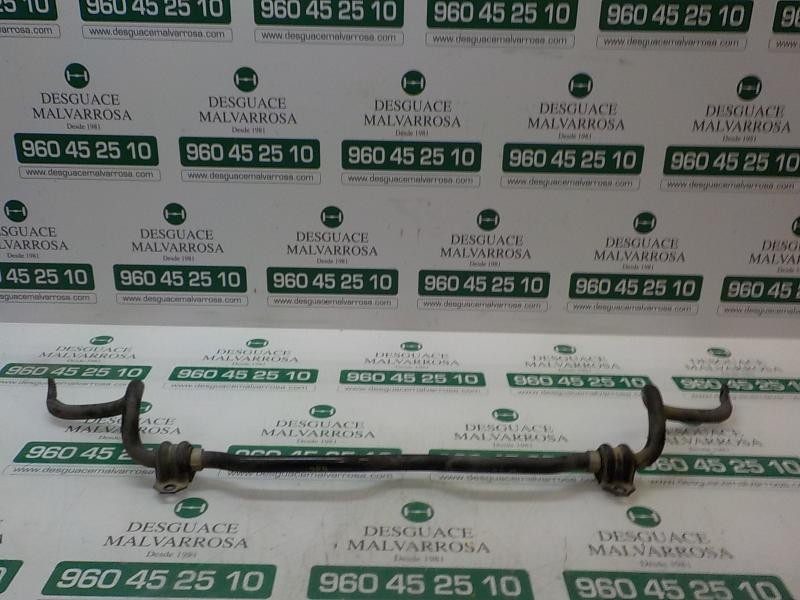 Recambio de barra estabilizadora delantera para hyundai i30 1.6 crdi cat referencia OEM IAM 548102H000  