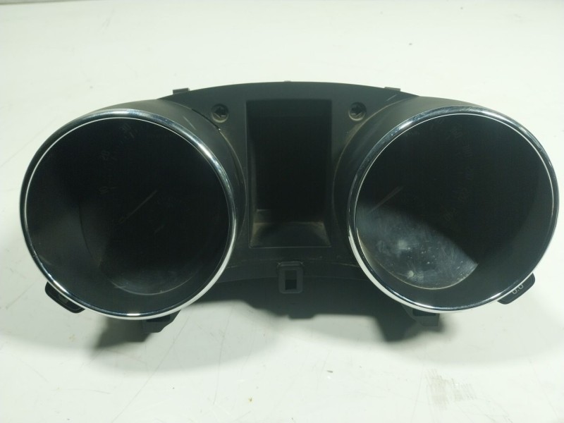 Recambio de cuadro instrumentos para skoda yeti 1.2 tsi referencia OEM IAM 5L0920840N1QB 5L0920840 