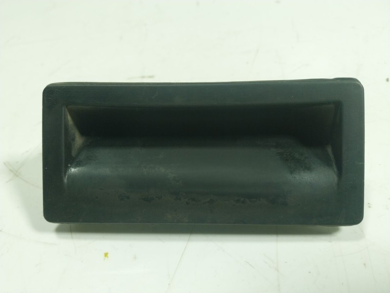 Recambio de maneta porton para skoda yeti 1.2 tsi referencia OEM IAM 5N0827566T 5N0827566 