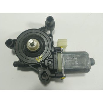 MOTOR ELEVALUNAS DELANTERO DERECHO 5Q0959802C 5Q0959802C 