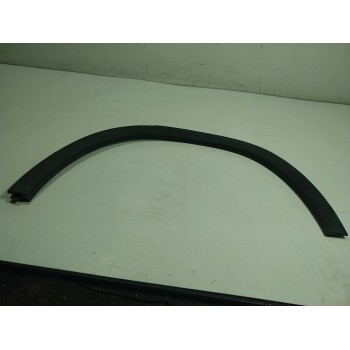 ALETIN TRASERO IZQUIERDO A1568851300 