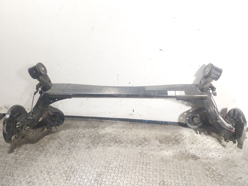 Recambio de puente trasero para kia carens iv 1.7 crdi referencia OEM IAM 55100A4060  