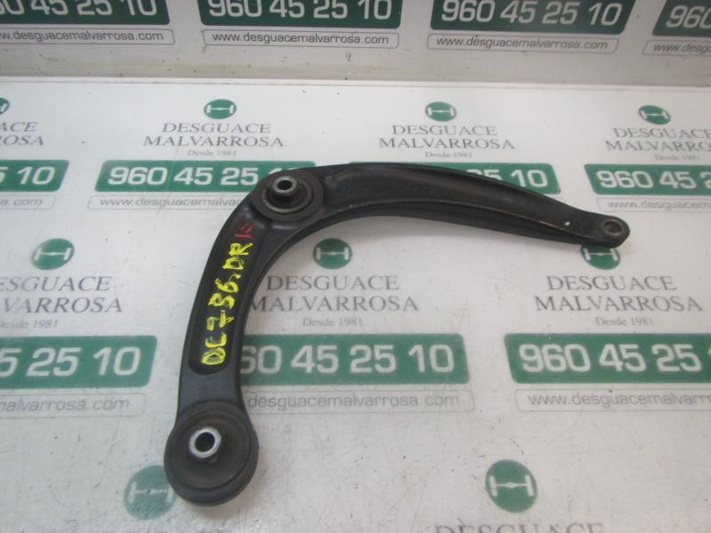 Recambio de brazo suspension inferior delantero derecho para peugeot 308 1.6 16v referencia OEM IAM 3521R3  