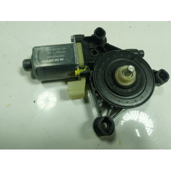 MOTOR ELEVALUNAS DELANTERO DERECHO 5Q0959802B 5Q0959802 