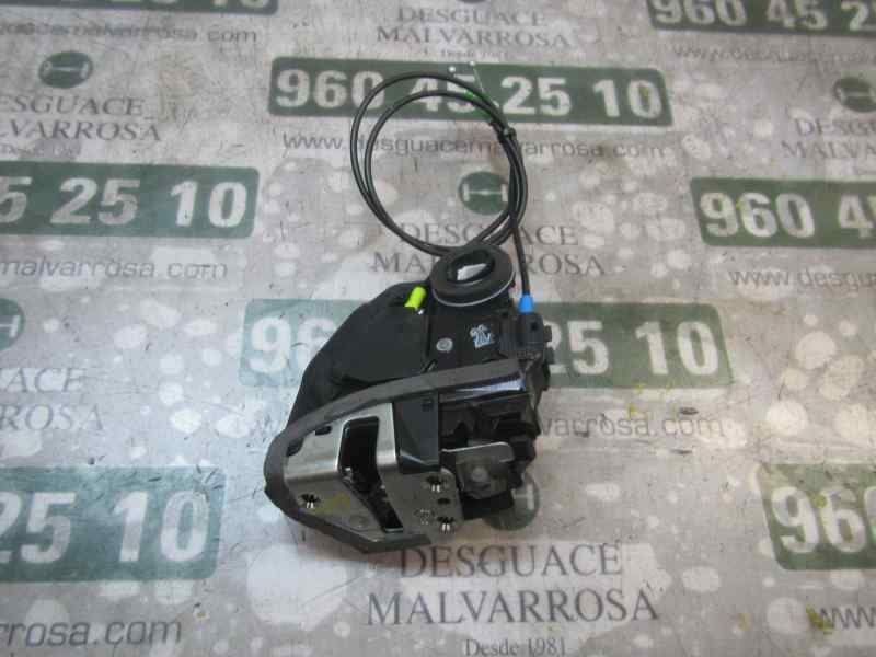 Recambio de cerradura puerta trasera izquierda para toyota auris 1.4 turbodiesel cat referencia OEM IAM 6906002170  